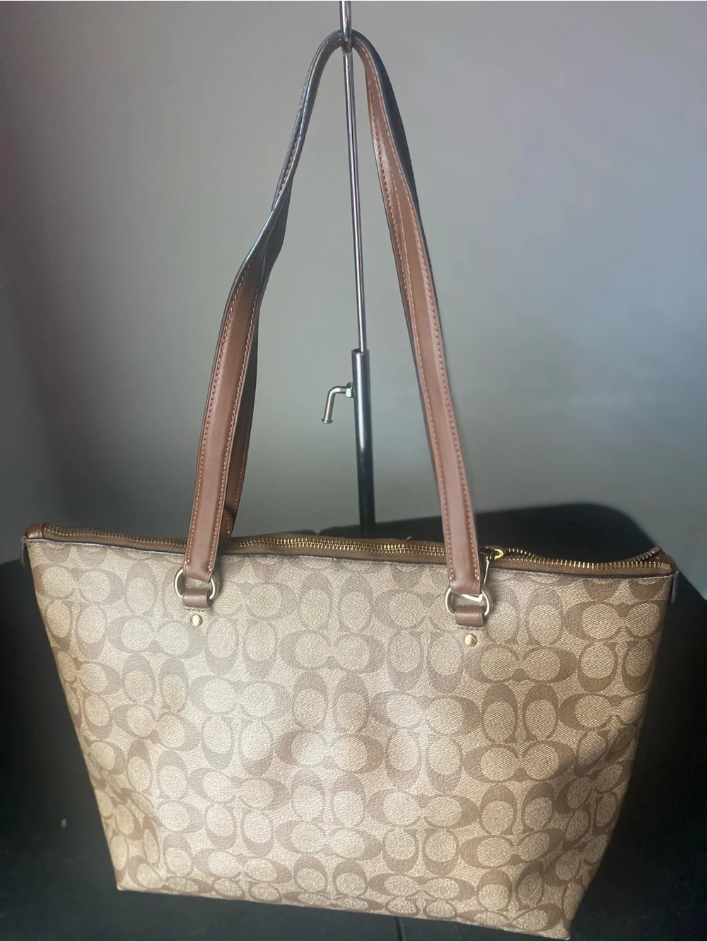 Coach this preloved